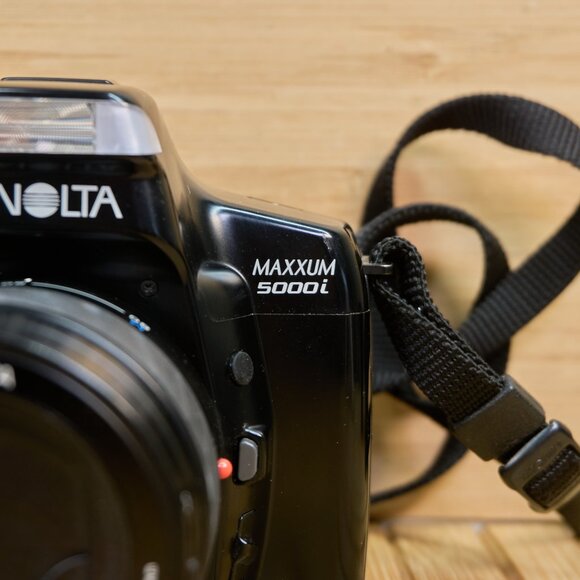 Minolta Maxxum 5000i AF 35mm SLR Film Camera, Minolta Maxxum 35-80 mm Zoom Lens - Picture 2 of 9